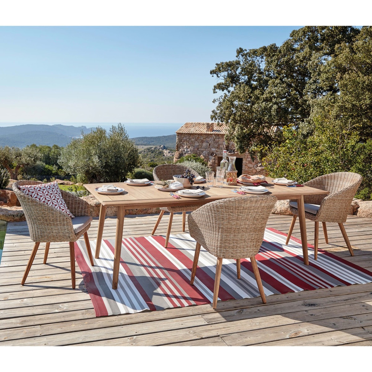 8-Seater Garden Table in Solid Acacia Frejus – image 5