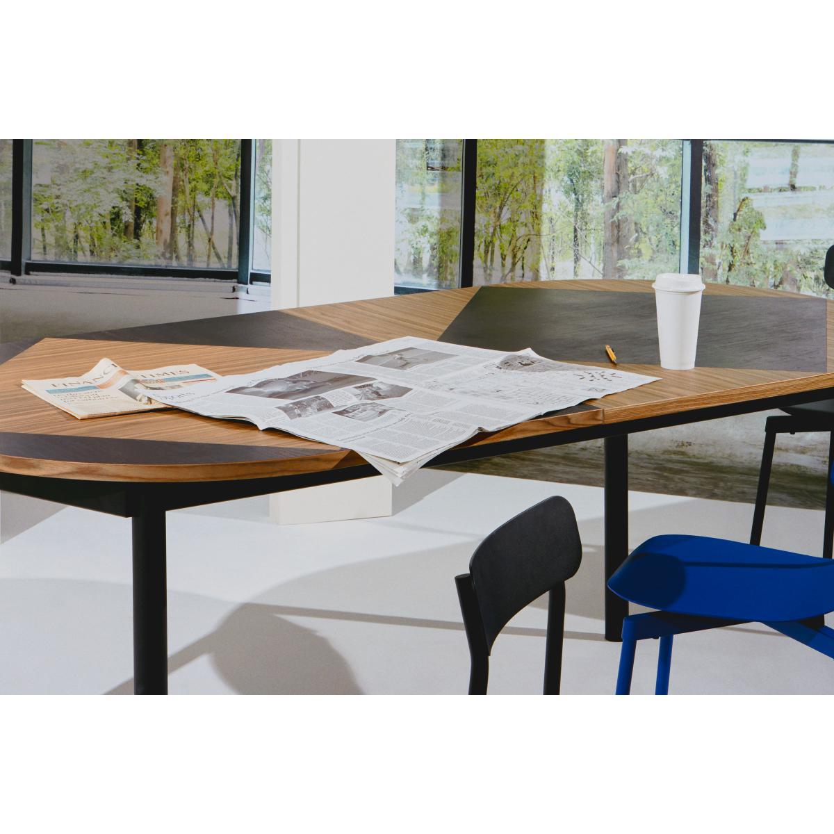 Tavla Extending table - / Oval - L 200-300 cm / Walnut inlay by Petite Friture Natural wood – image 7