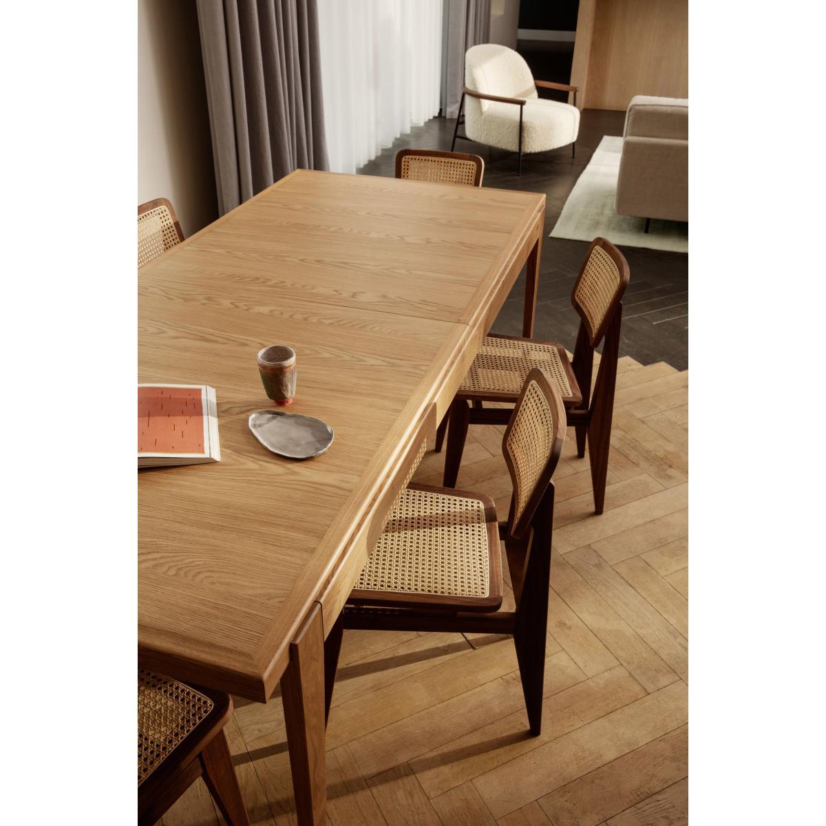 S-table Extending table - / 1951 reissue - / 220 to 320 cm - 6 to 10 people by Gubi Natural wood – image 5