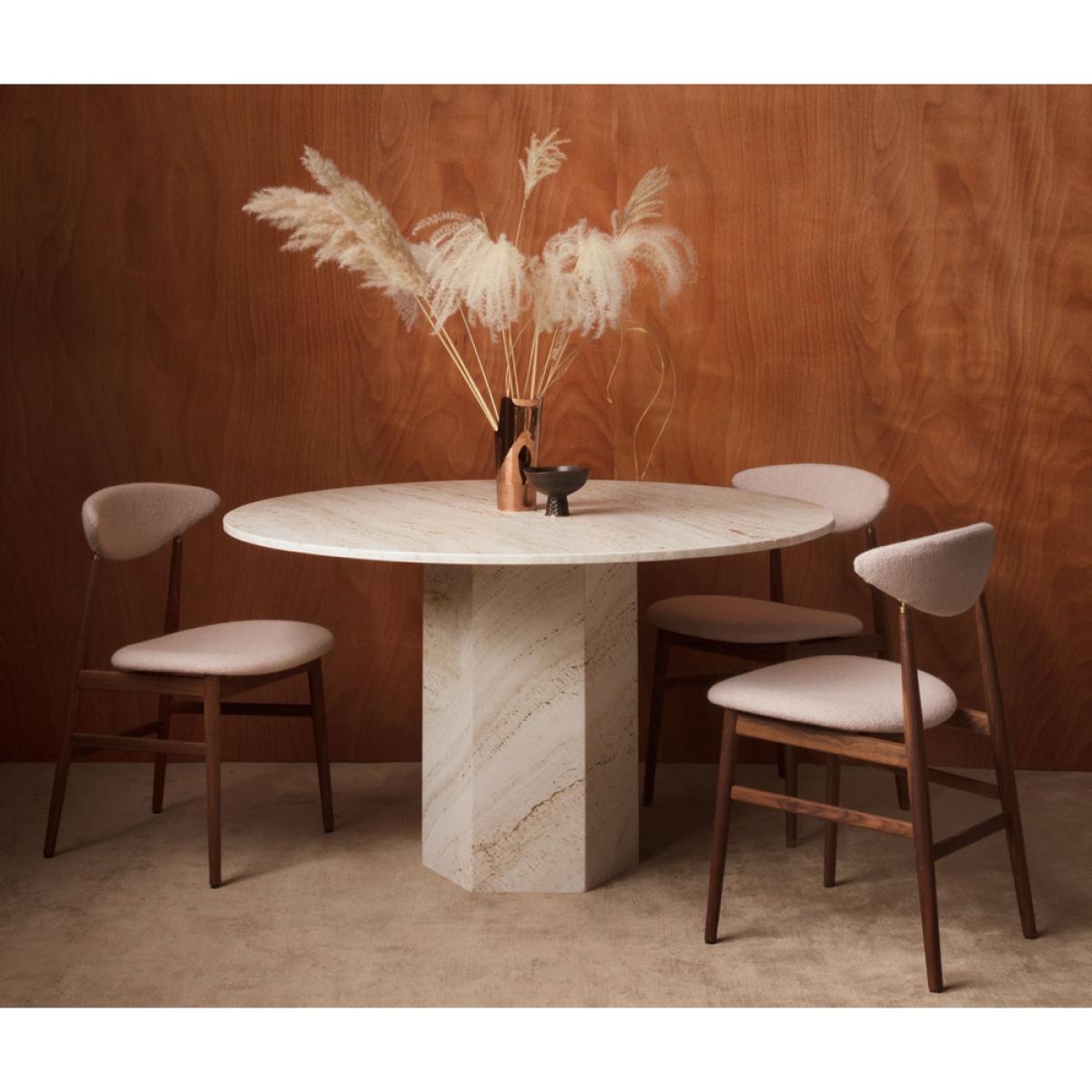 Gubi Epic dining table Red – image 2
