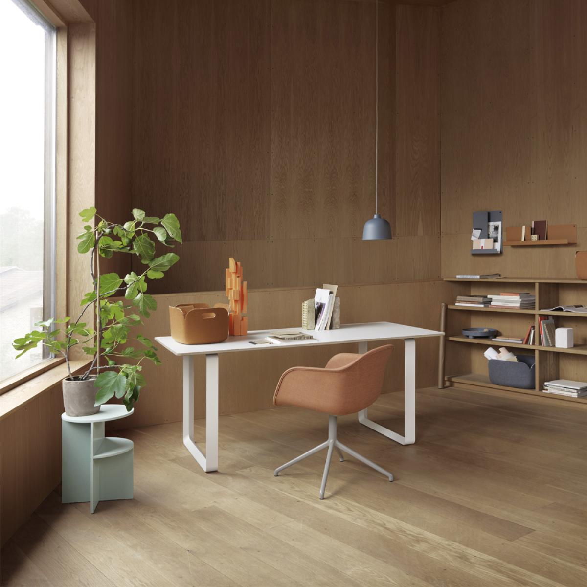 Muuto 70/70 dining table 170x85 cm Oak veneer-Plywood-Sand – image 3