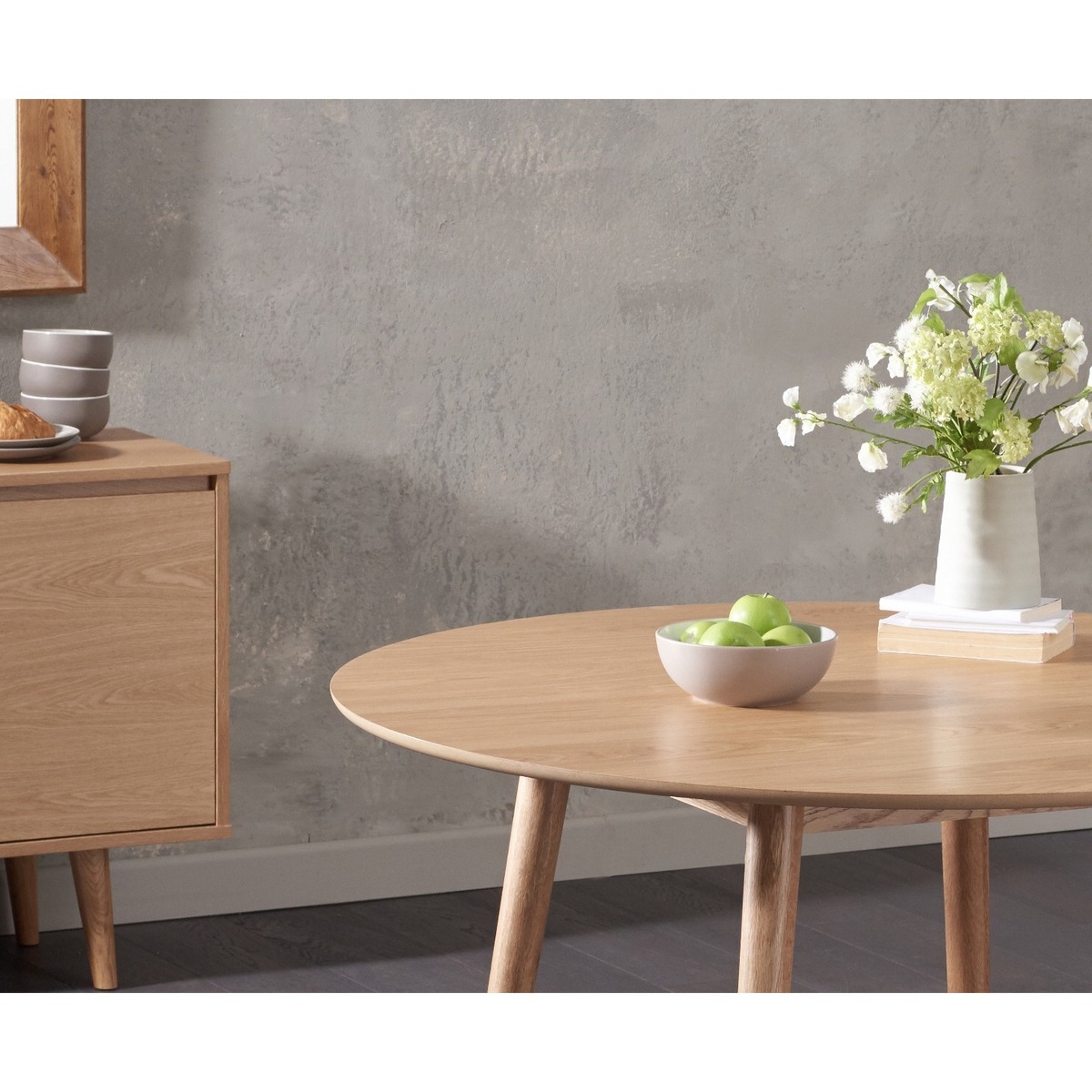 Nordic 120cm Round Oak Dining Table – image 3