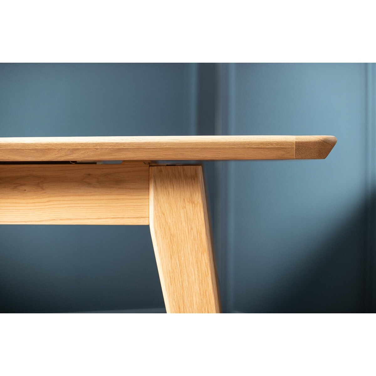 Radcliffe Extending Dining Table – image 3