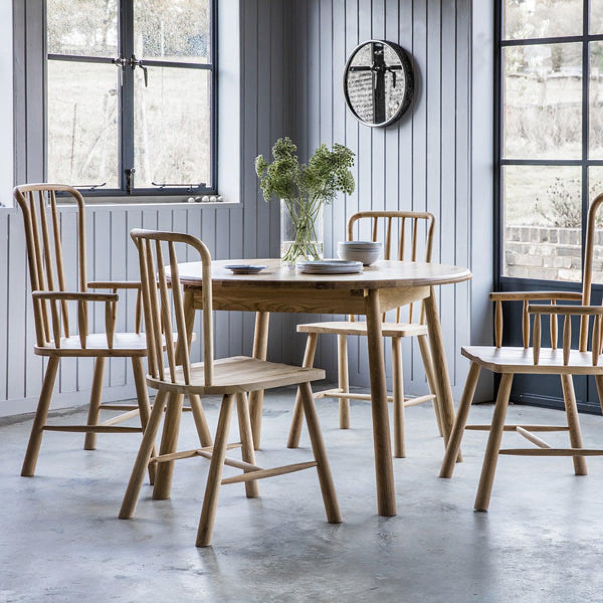 Gallery Direct Wycombe 4-6 Seater Round Extending Table – image 4