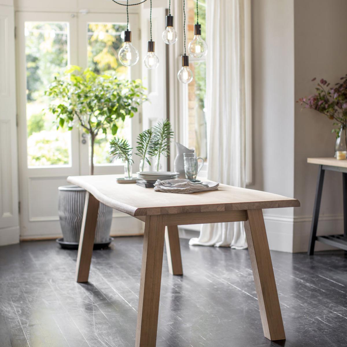 Garden Trading Oakridge Table in Oak – image 1