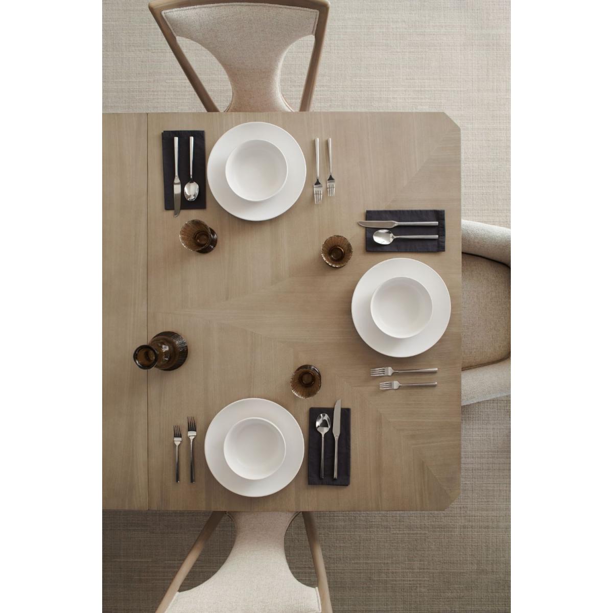 Caracole Classic Here To Accommodate Dining Table – image 4