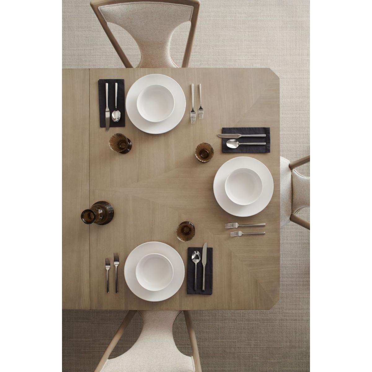 Caracole Classic Here To Accommodate Dining Table – image 5