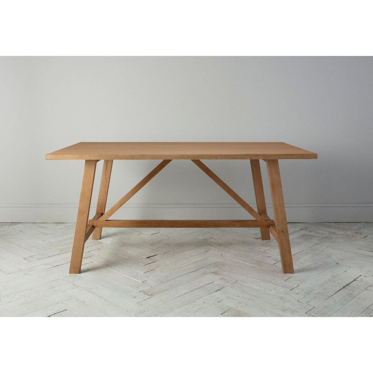 Alec Oak Dining Table – image 2