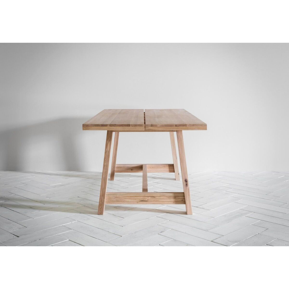 Lee Dining Table, Medium – image 10
