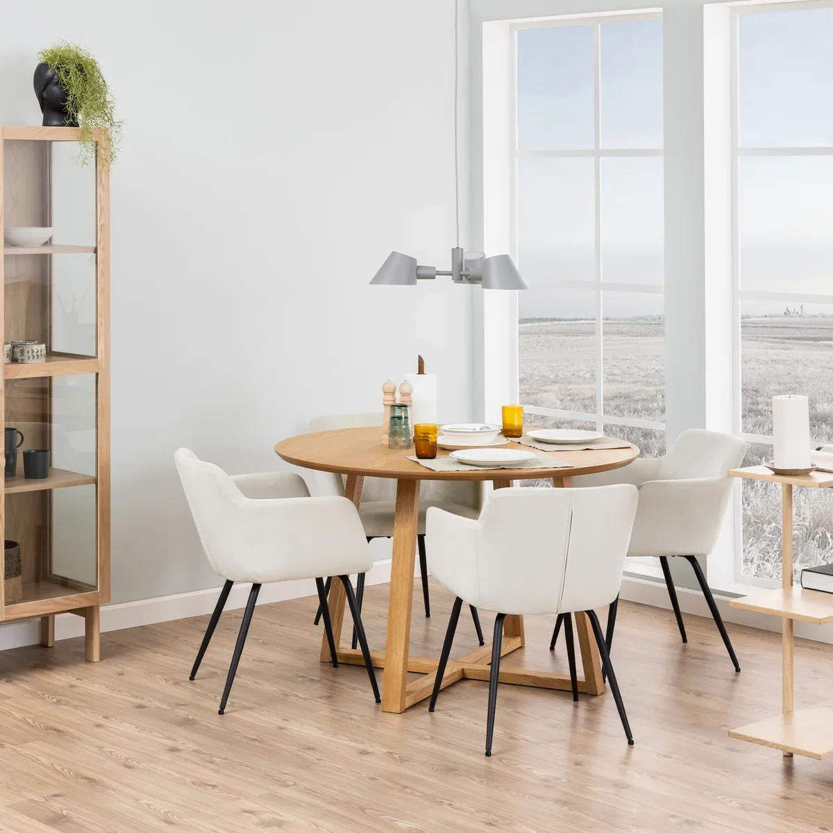 Malika Round Dining Table in Oak - Oak – image 2