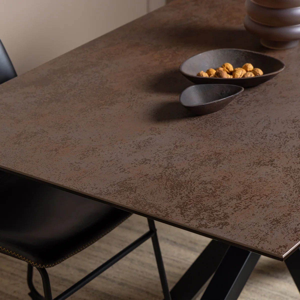 Heaven Dining Table in Ceramic Rusty Brown 160x90cm - Rusty Brown – image 4