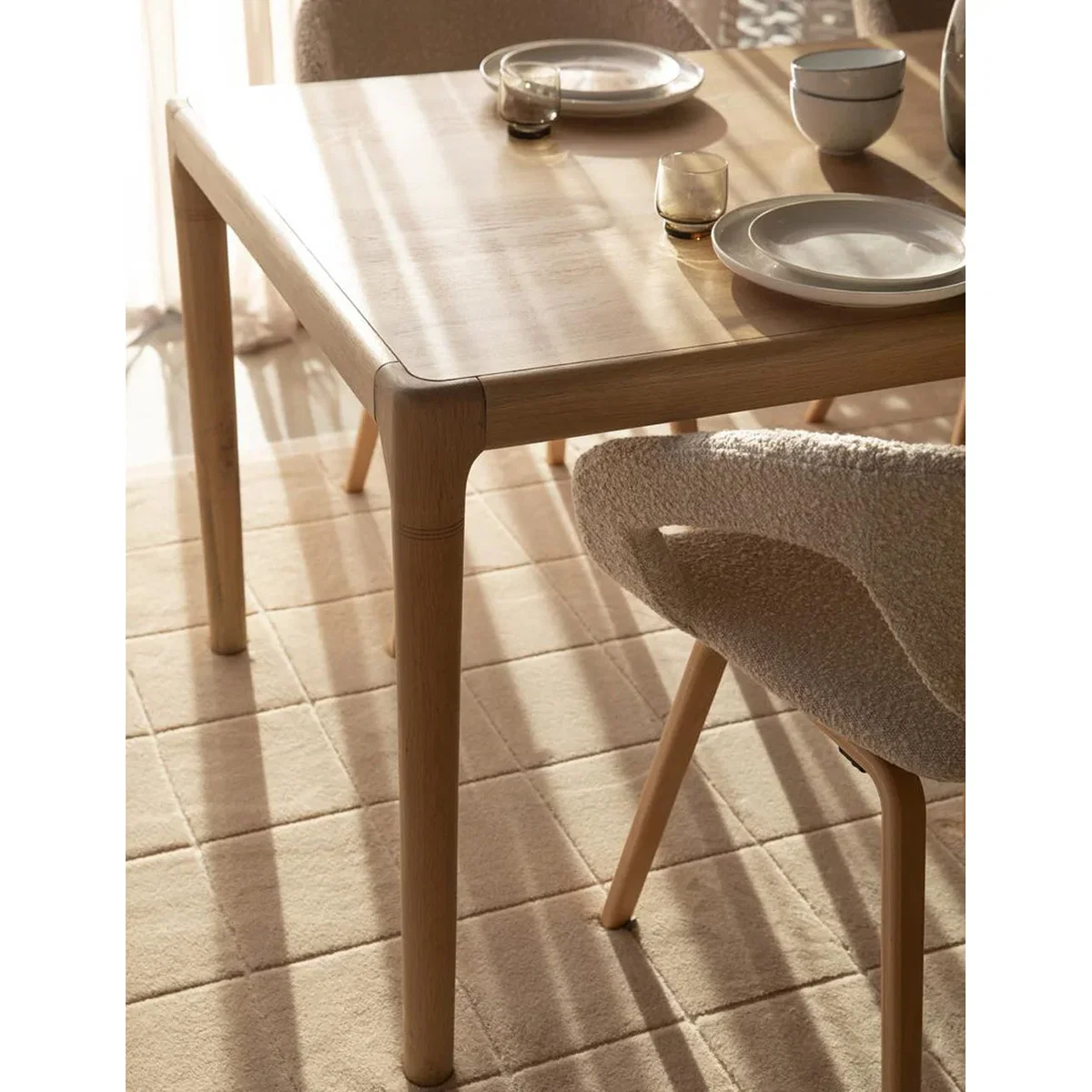 Blondie Dining Table – image 3