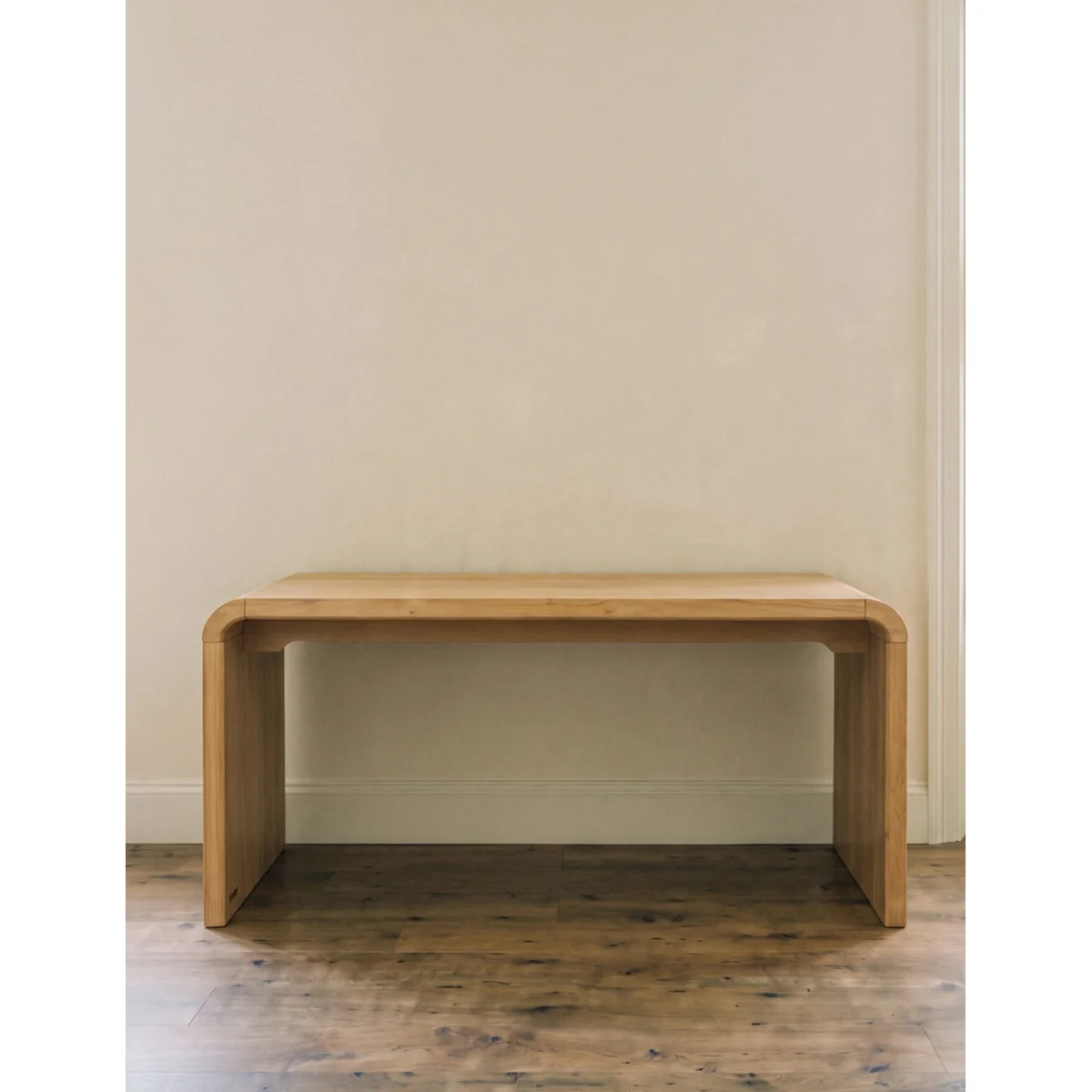 Holden Table – image 2