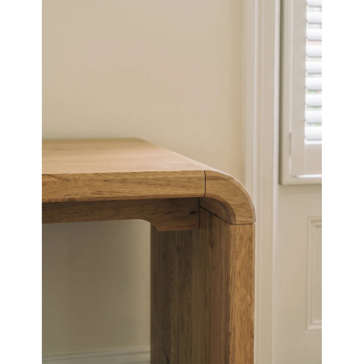 Holden Table – image 3