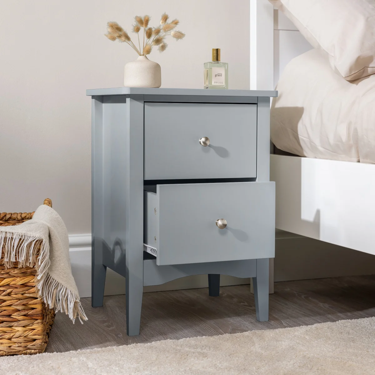 Ilsington 2 Drawer Bedside Table – image 14