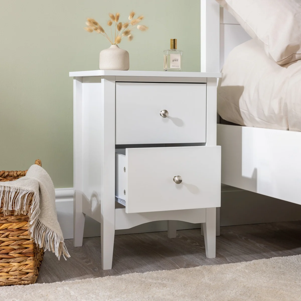 Ilsington 2 Drawer Bedside Table – image 3