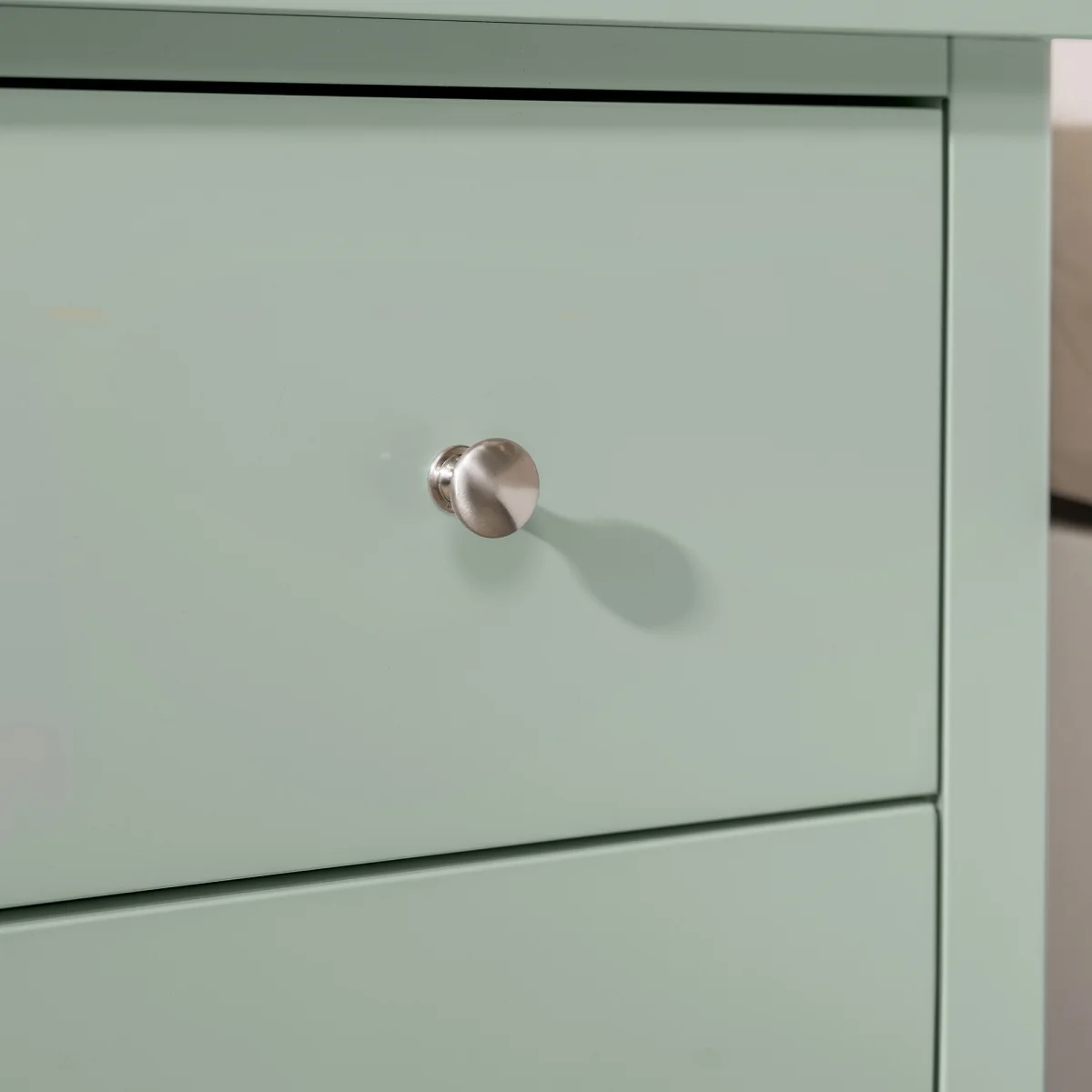 Ilsington 2 Drawer Bedside Table – image 8