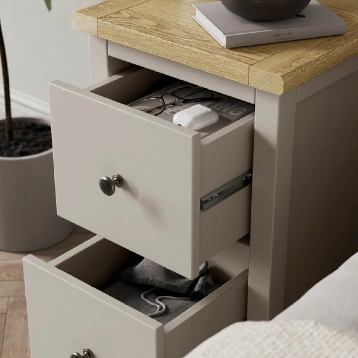 Olney Slim 2 Drawer Bedside Table – image 3