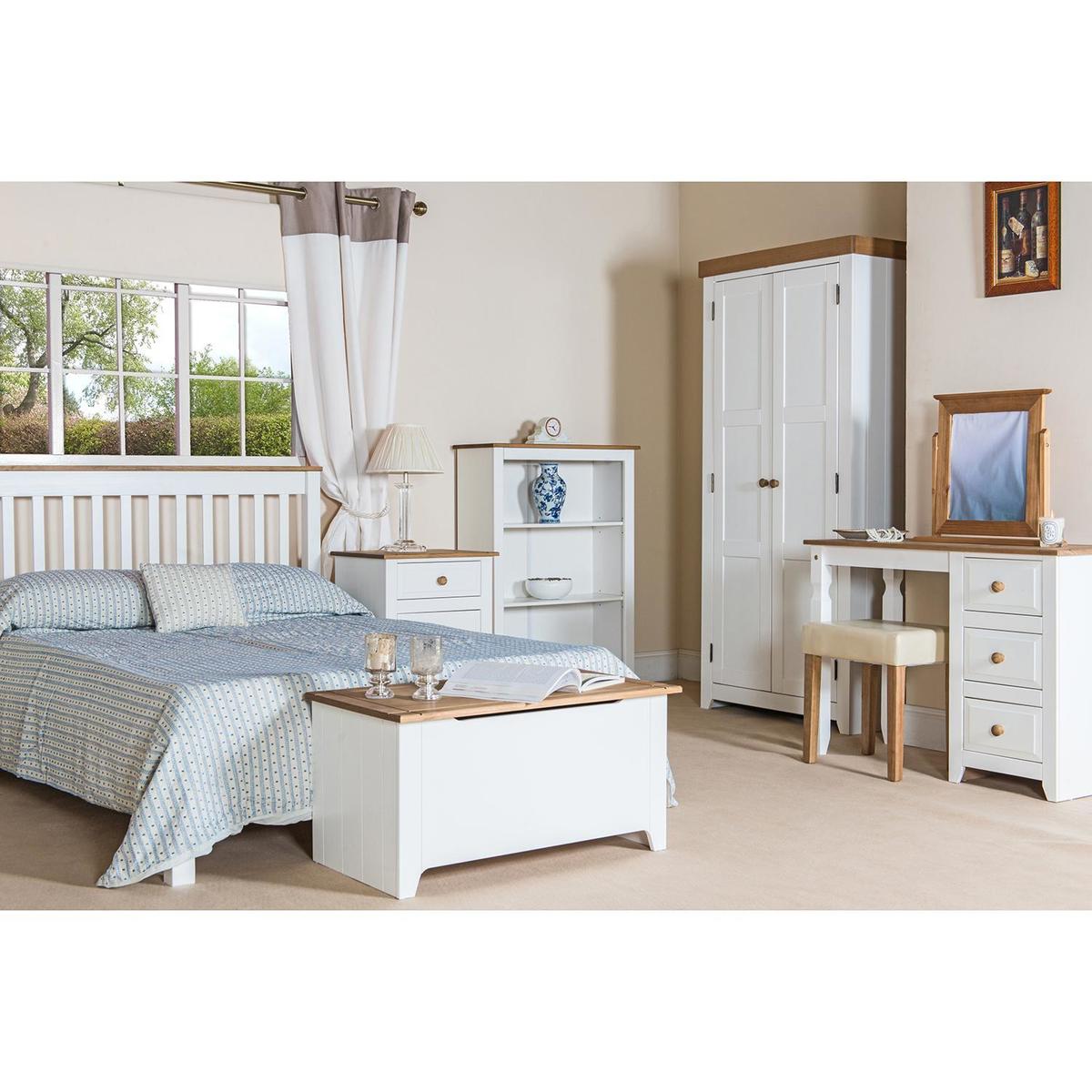 Capri 2 Drawer Petite Bedside Cabinet White – image 4