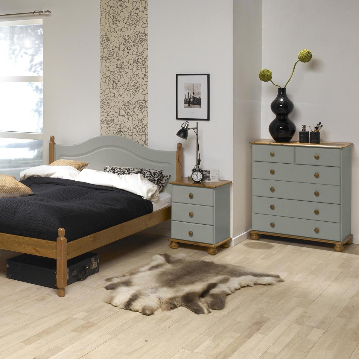 Colburn Grey 3 Drawer Bedside Grey – image 6