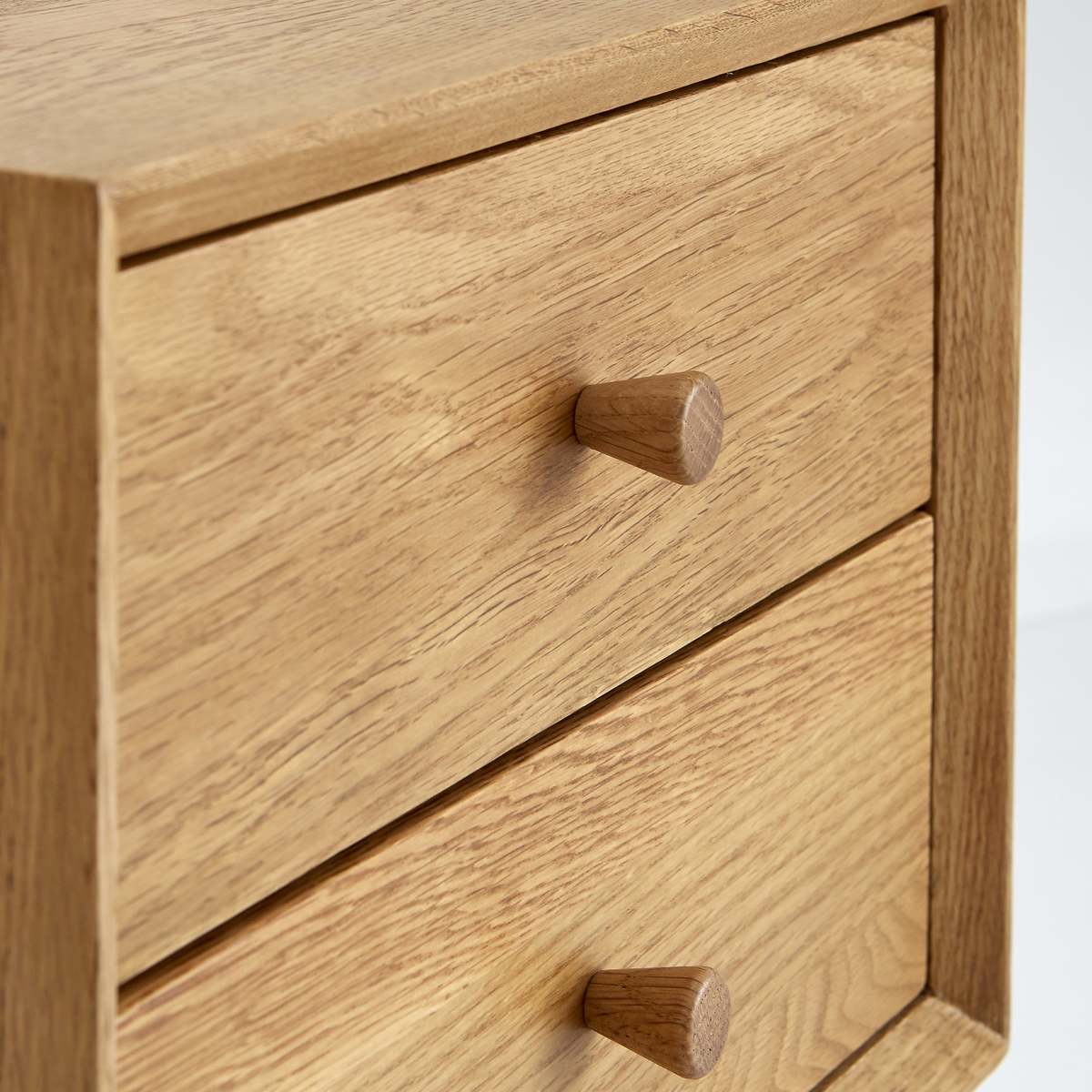 QUILDA 2 Drawer Retro Bedside Table – image 3