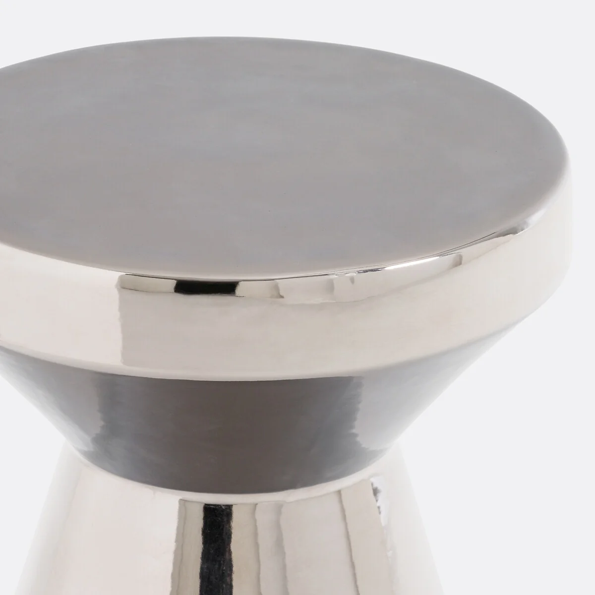 Matmat Side Table/Bedside Table in Ceramic – image 3