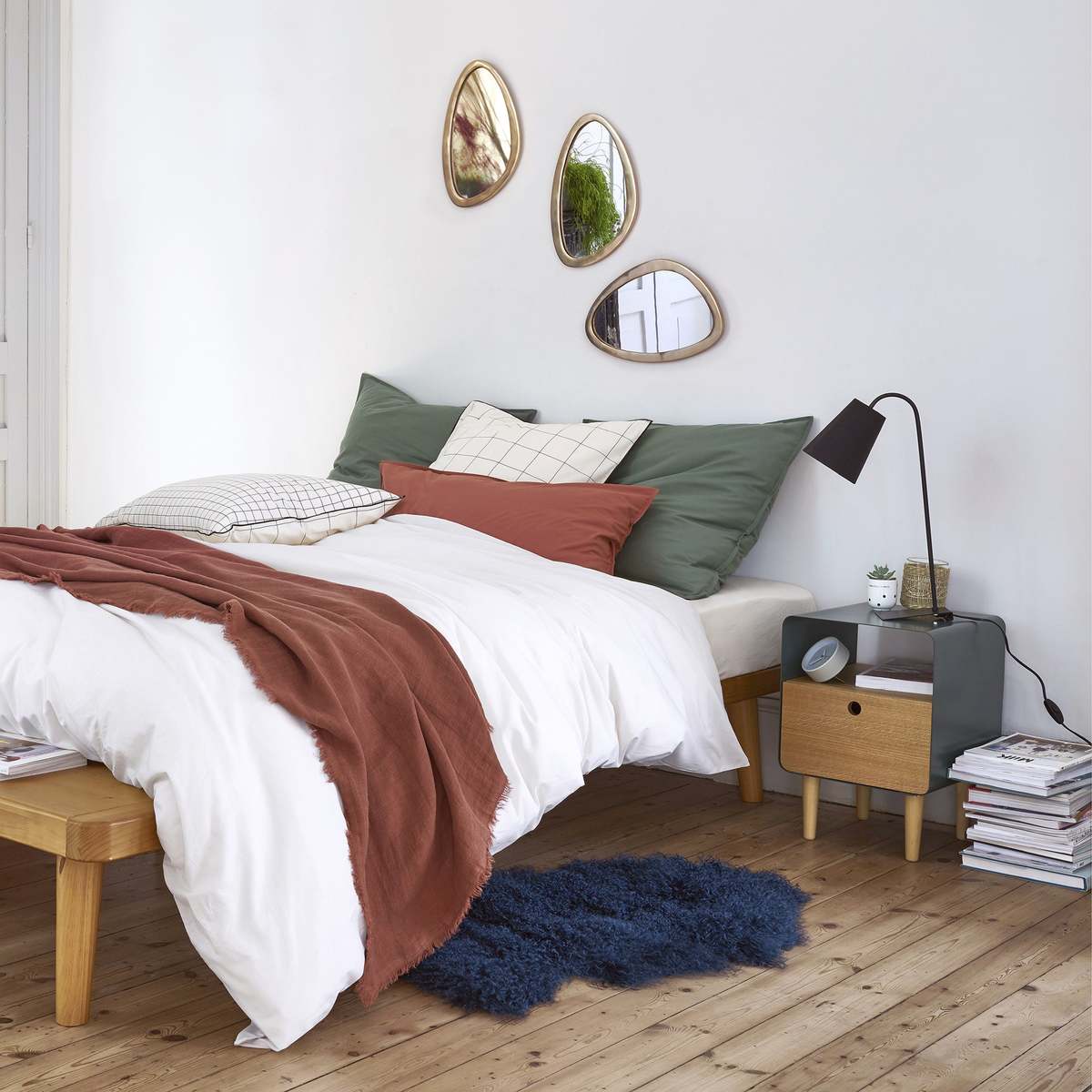 JIMI Wood & Metal Bedside Table – image 4