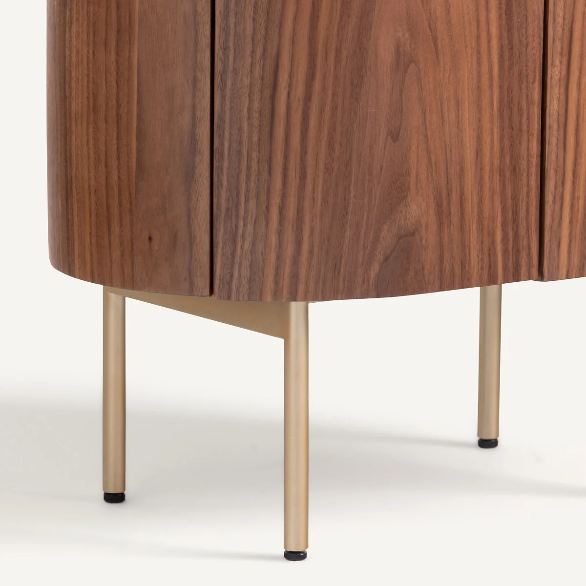 Aslen Bedside Table in Solid Walnut, Walnut Veneer and Leather – image 5