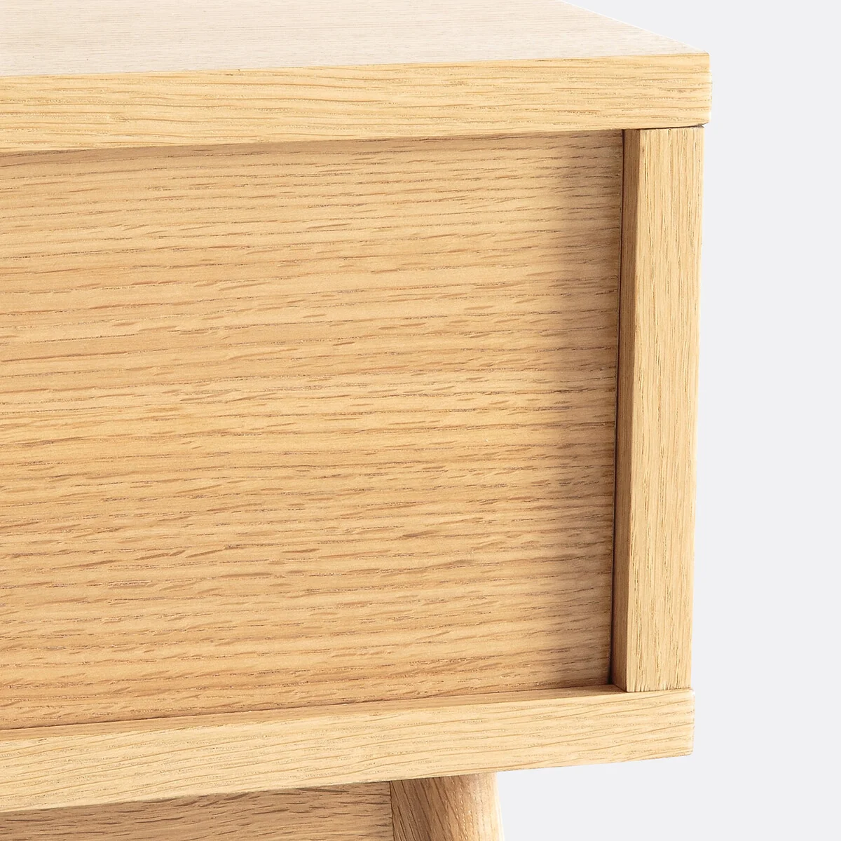 Clairoy Bedside Cabinet – image 4