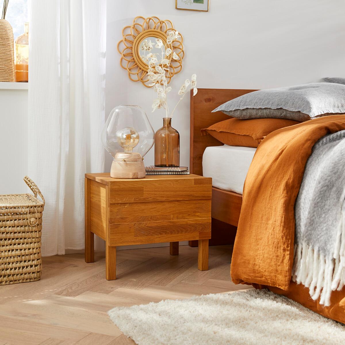 Ariles Finger-Jointed Oak Bedside Table – image 5