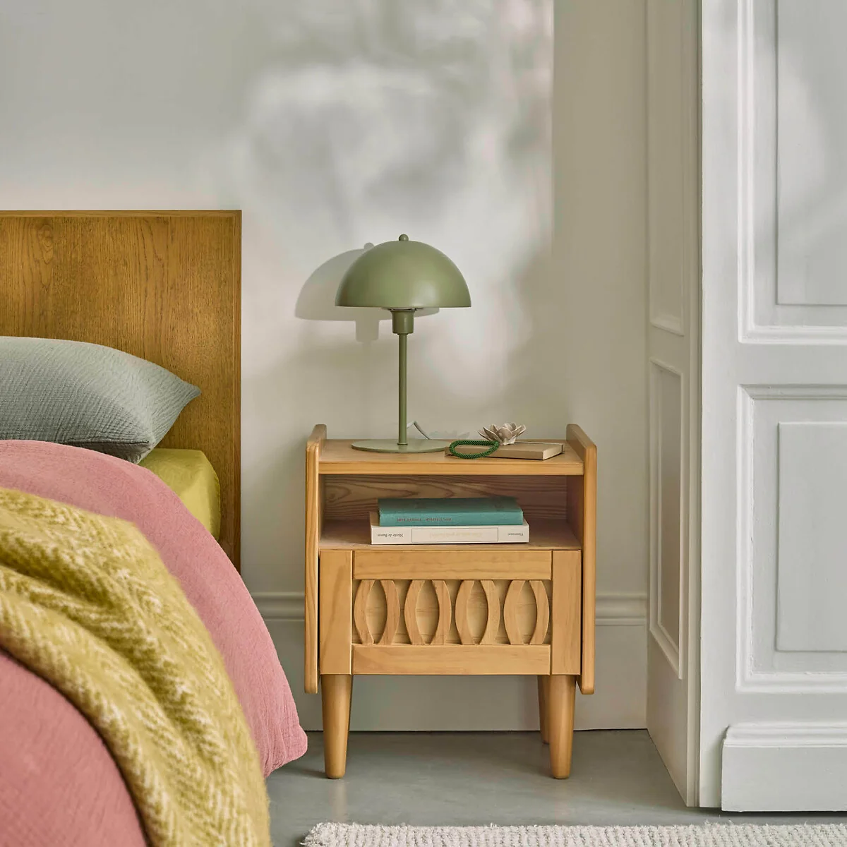Malaya Vintage Bedside Table in Solid Pine – image 2