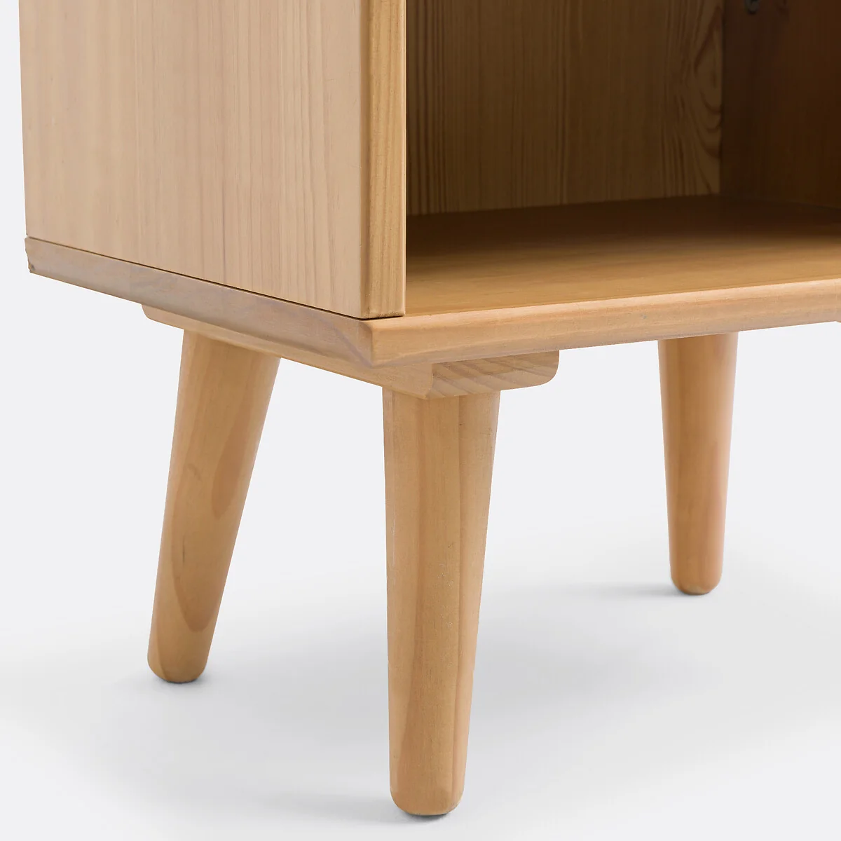 Jimi Vintage Bedside Table in Solid Pine – image 5