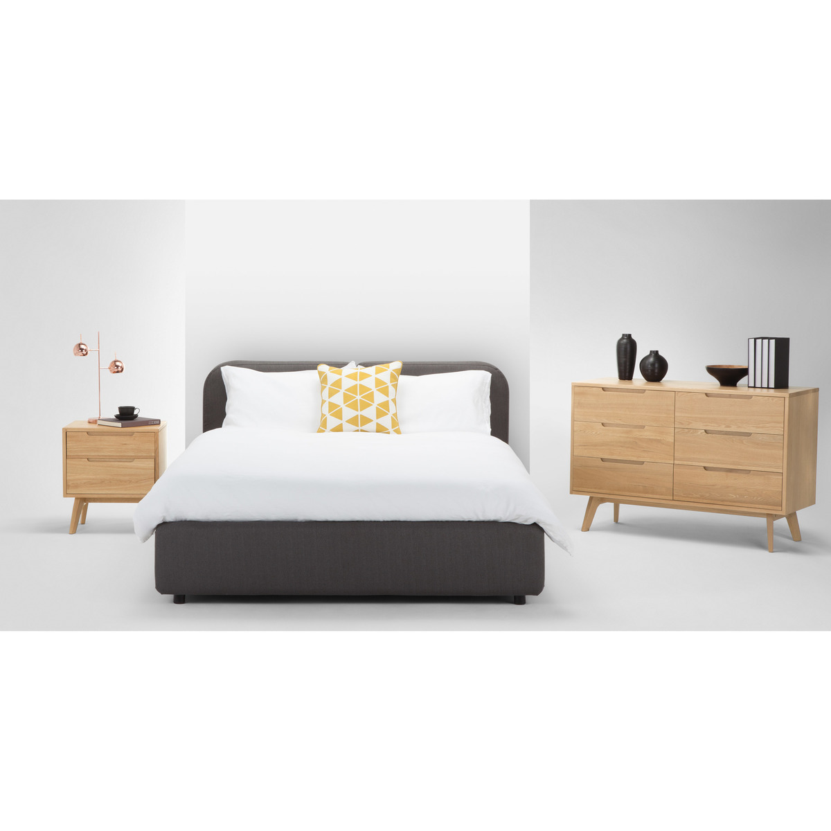 Jenson Bedside Table, Oak – image 3