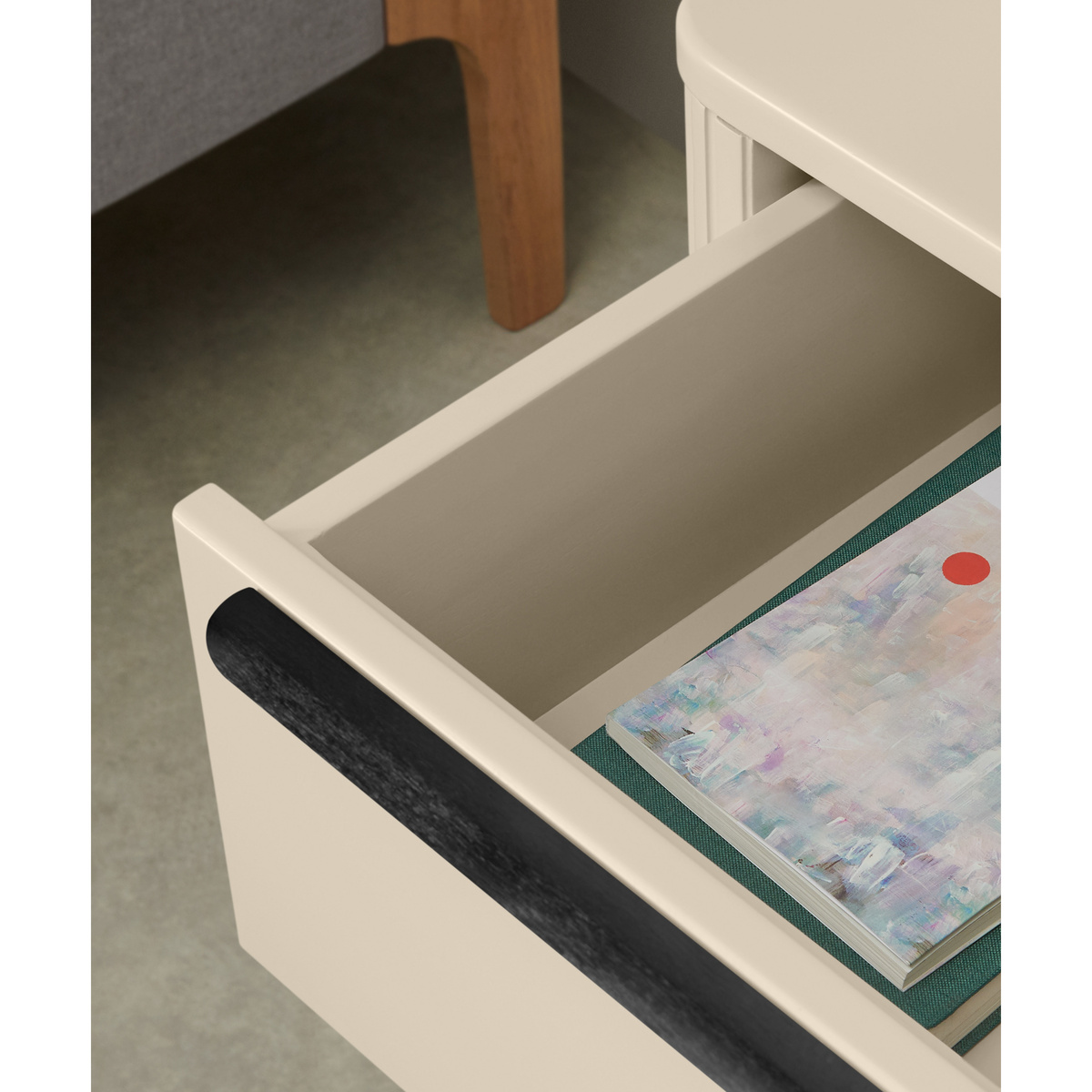 Ebro Bedside Table, Ivory White & Black – image 4