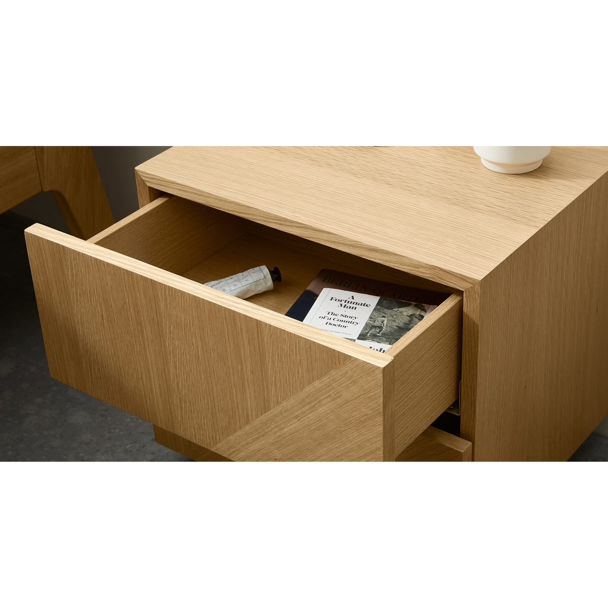 Hazzard Bedside Table, Oak – image 3