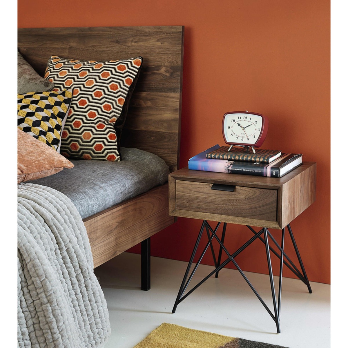 Vintage bedside table with drawer Berkley – image 5