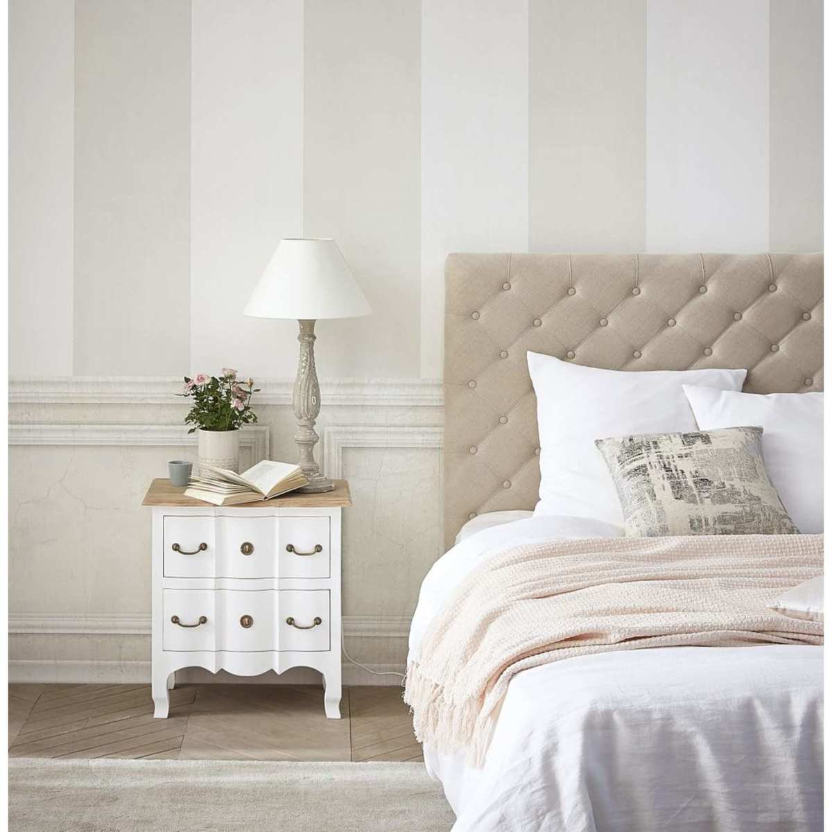 White Mango 2-Drawers Bedside Table Versailles – image 4