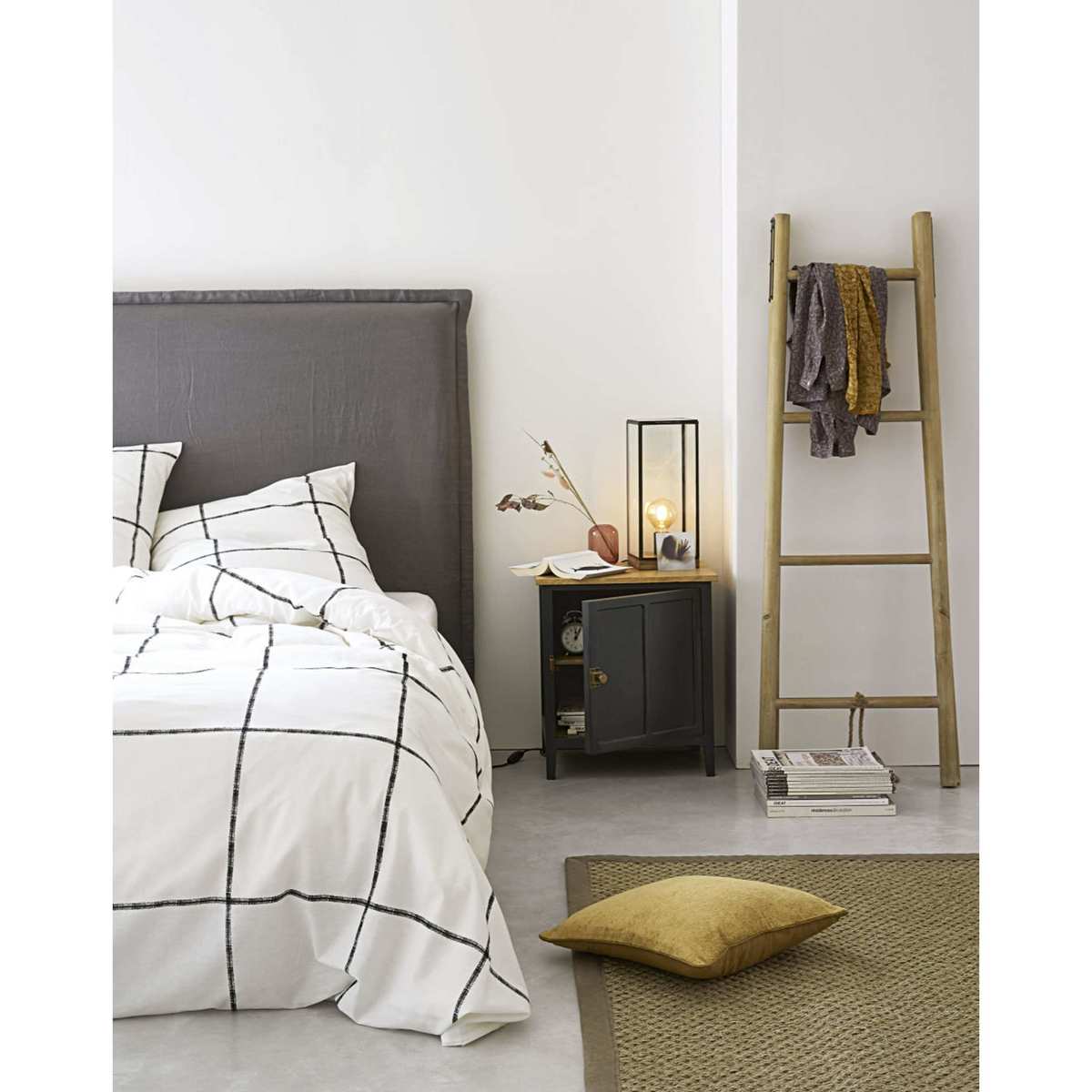 Slate Grey Solid Mango Wood 1-Door Bedside Table Cezanne – image 4
