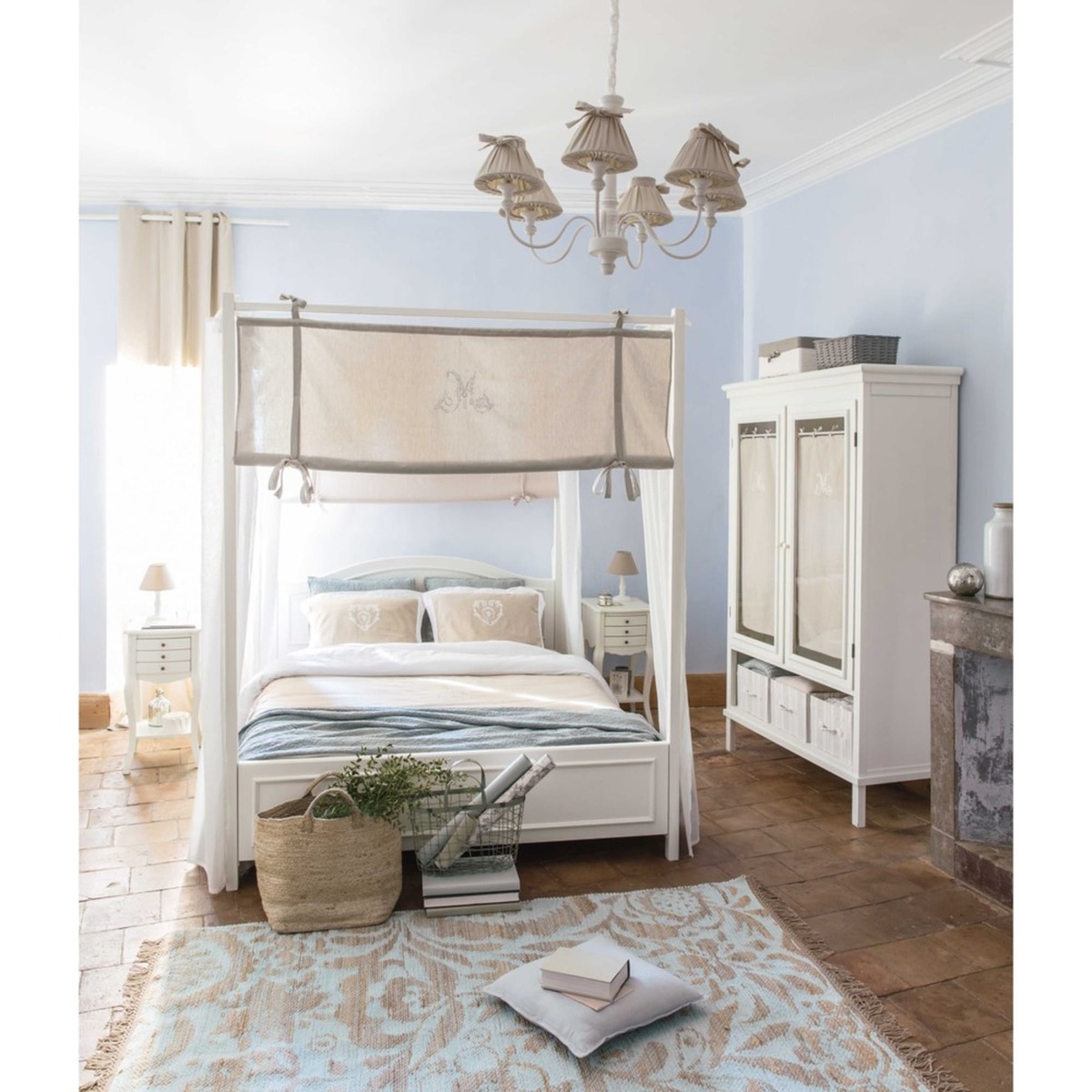 Wooden bedside table with drawers in white W 37cm Séraphine – image 4