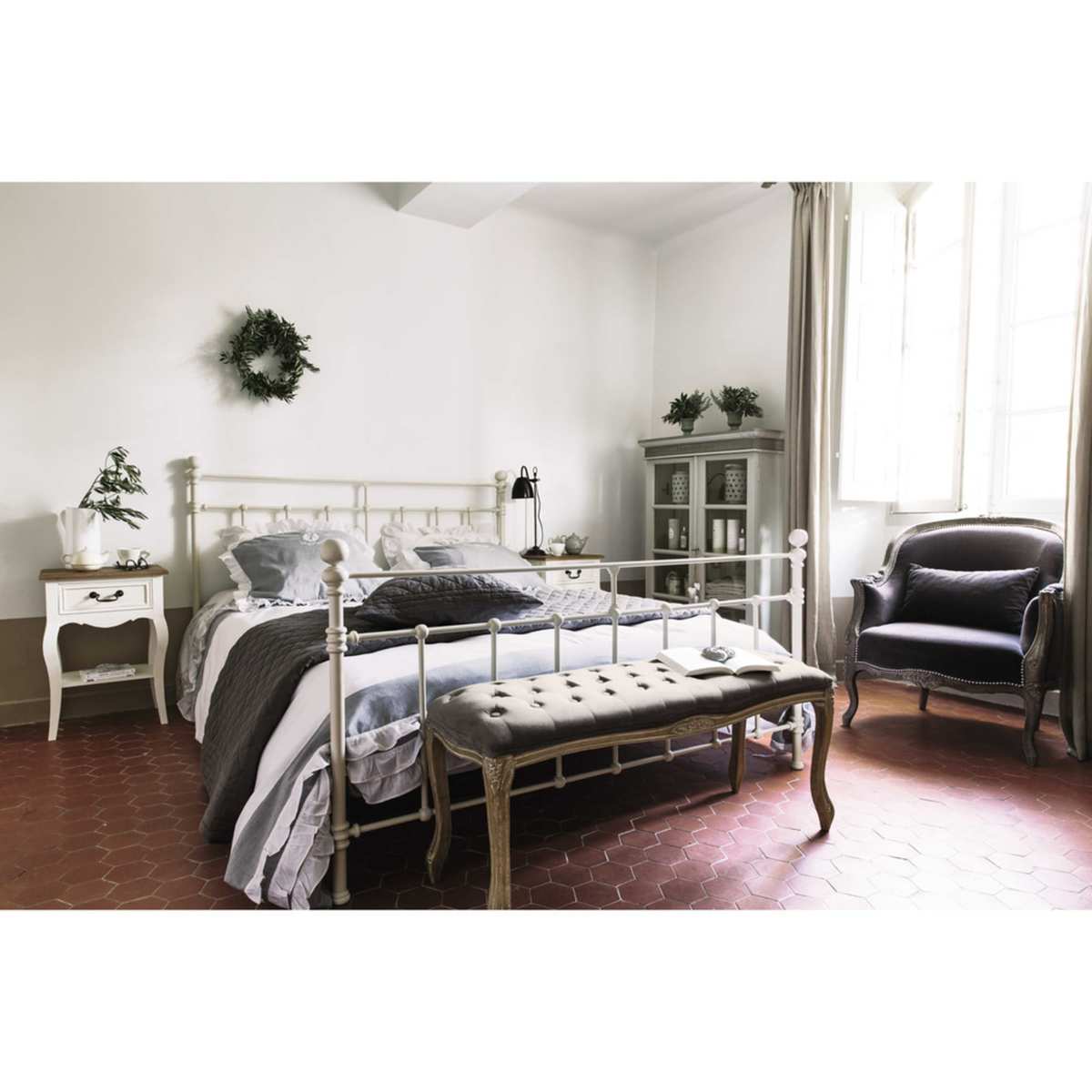 1-Drawer Bedside Table with Drawer in Cream Léontine – image 6