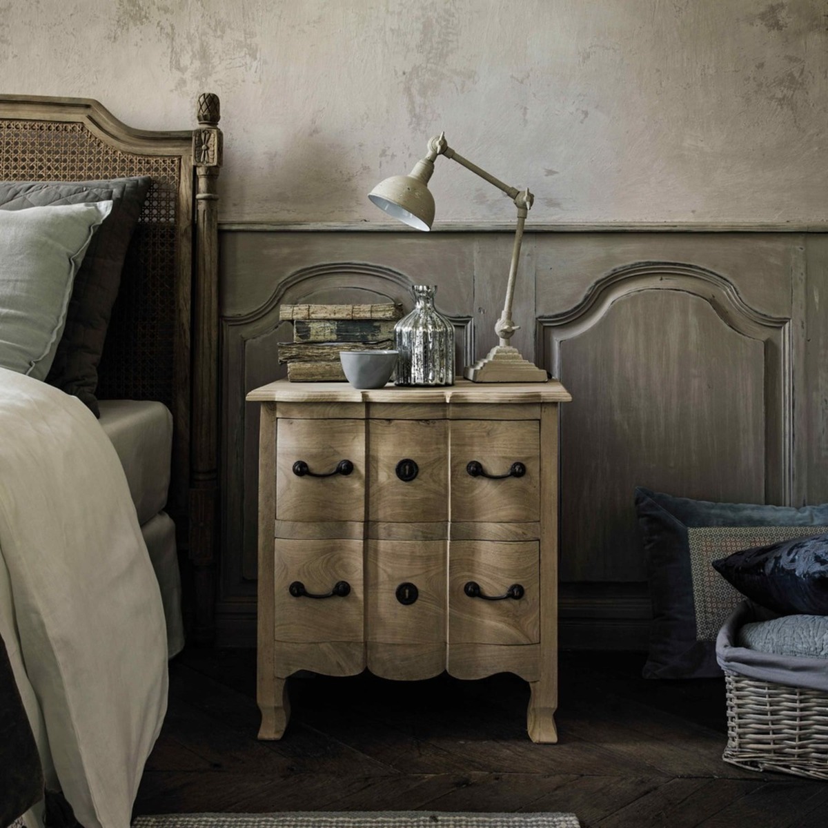 Mango wood and acacia bedside table with drawers Colette – image 5