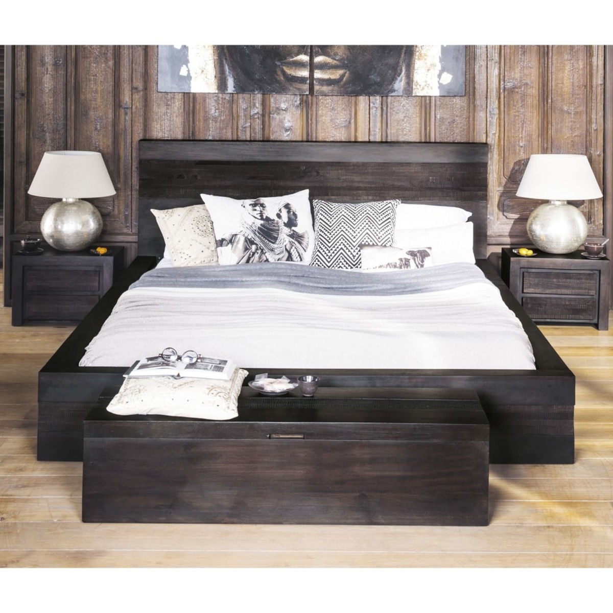 Solid mango wood bedside table with 2 drawers Java – image 5