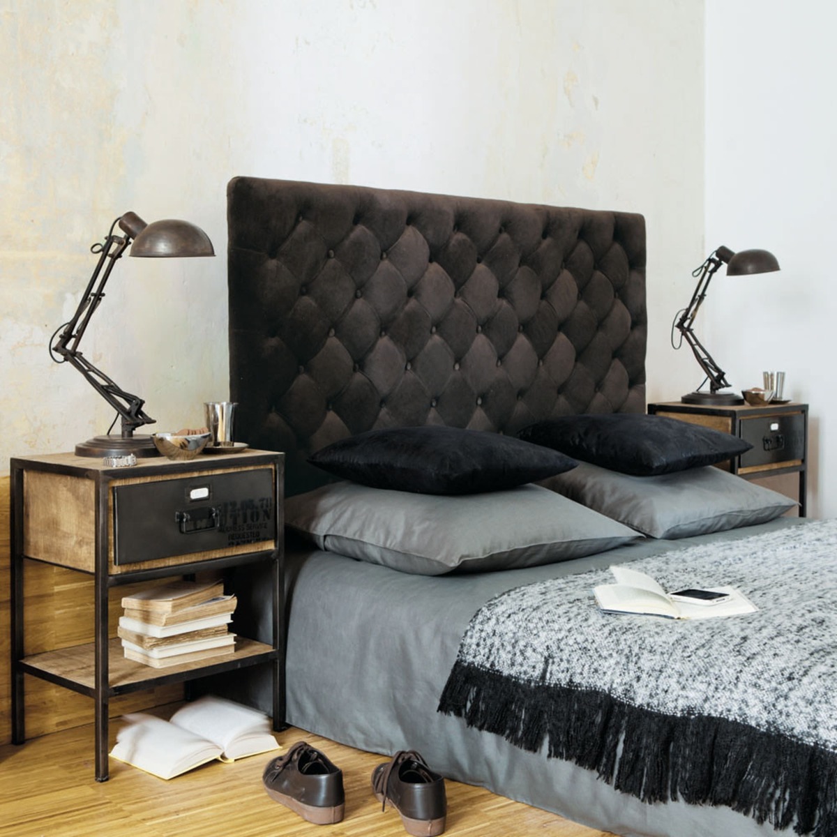Metal bedside table with drawer in black W 45cm Manufacture – image 7