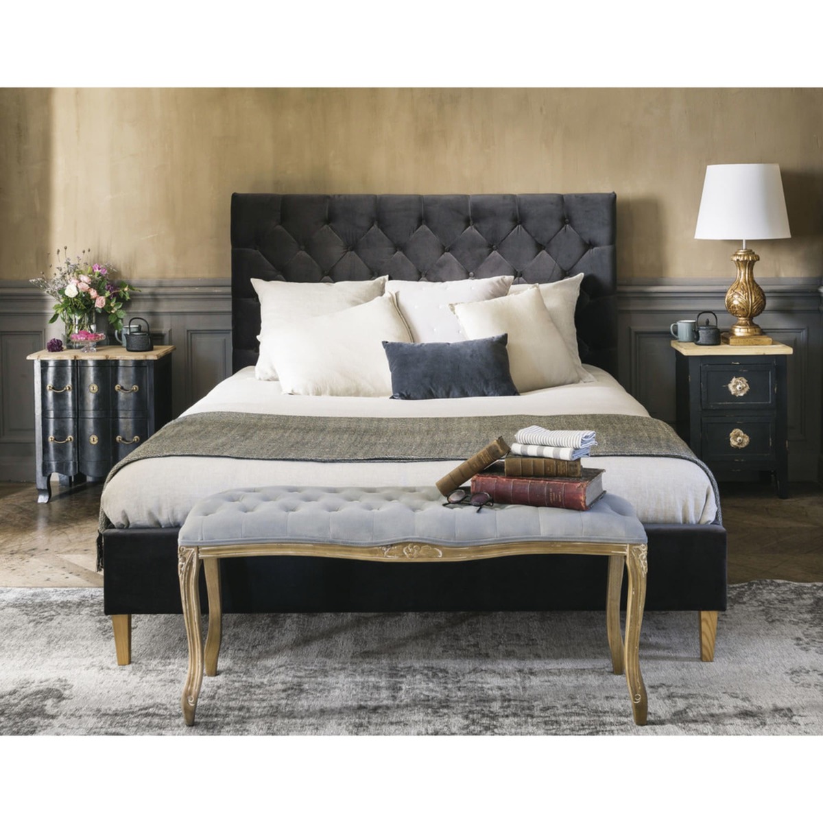 Black Acacia and Mango 2-Drawers Bedside Table Versailles – image 2