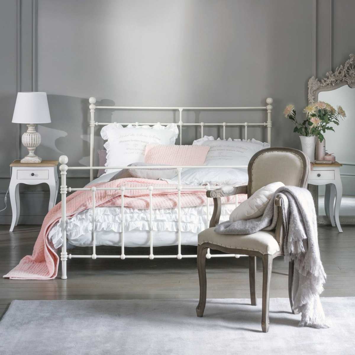White Acacia and Mango Bedside Table with Drawer Versailles – image 6