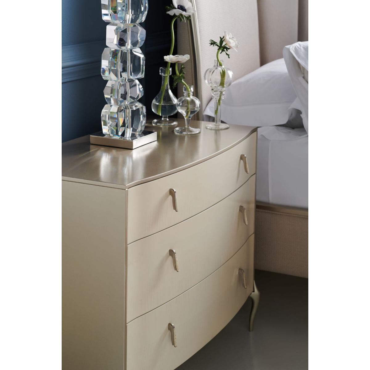 Caracole Classic Good Impression Bedside Table – image 3
