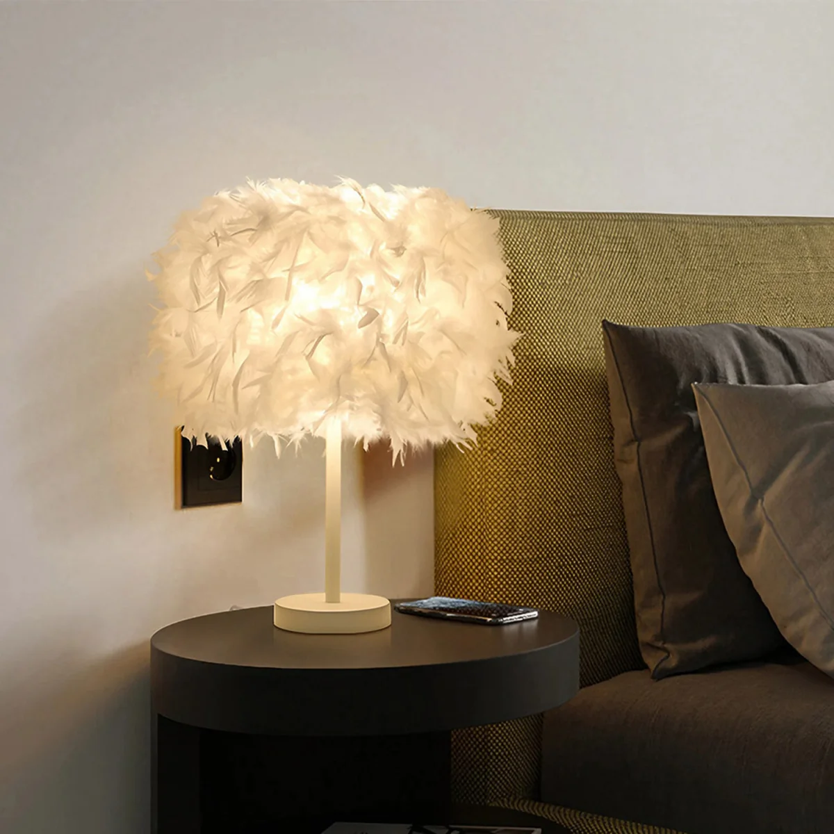 Modern Style Feather Bedside Table Lamp - White – image 1