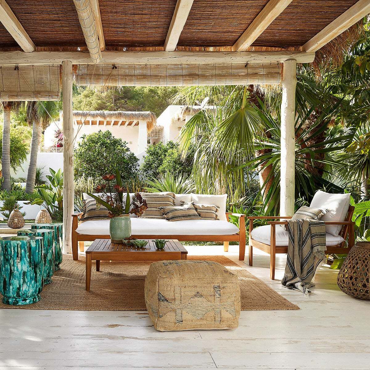 Cléanthe Acacia Garden Coffee Table – image 4