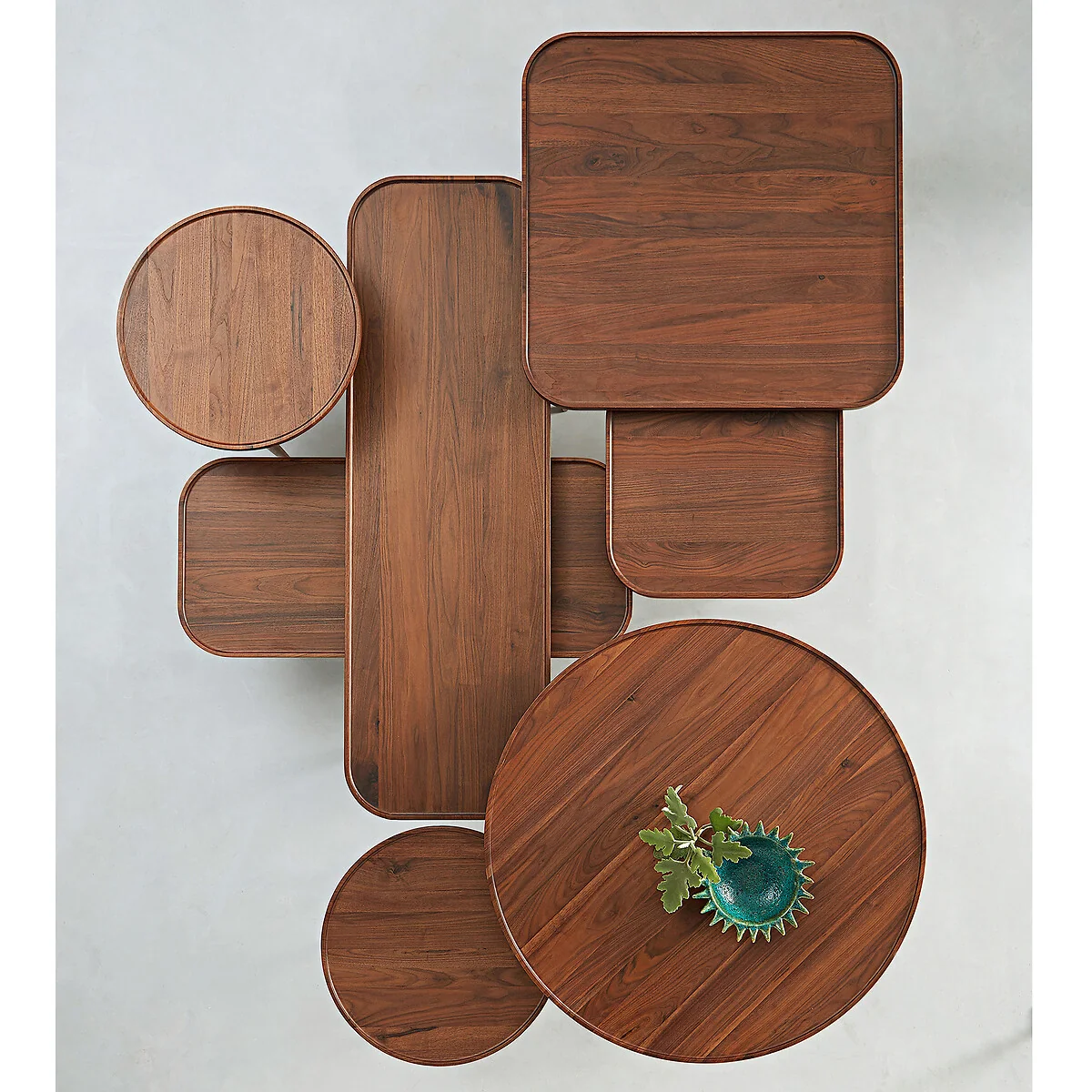 Magosia Large Solid Walnut Coffee Table – image 7