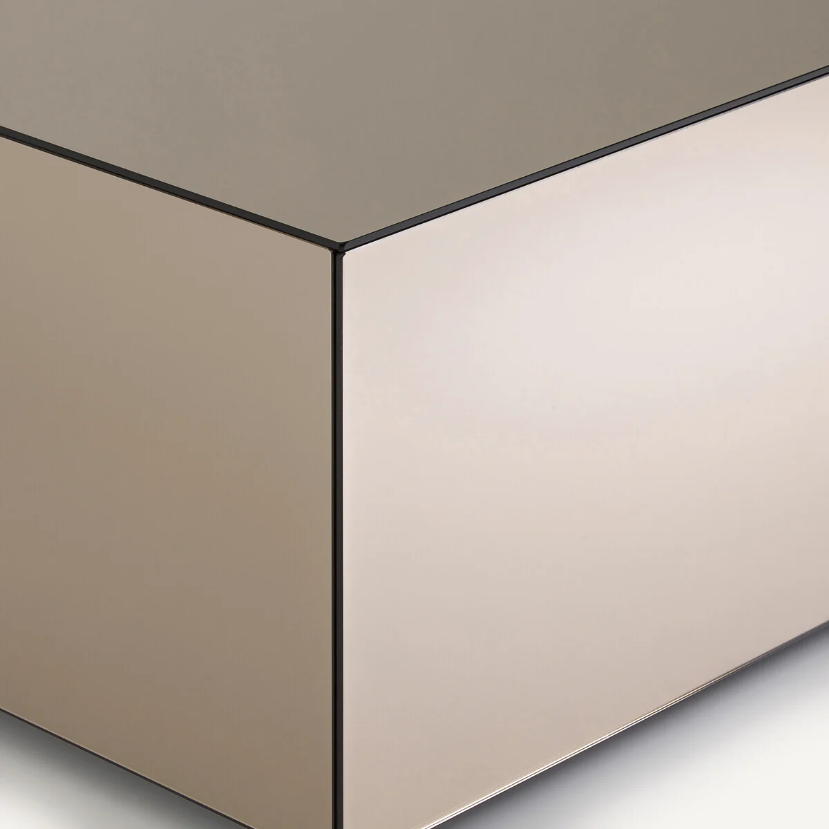 Lumir Mirrored Coffee Table – image 3